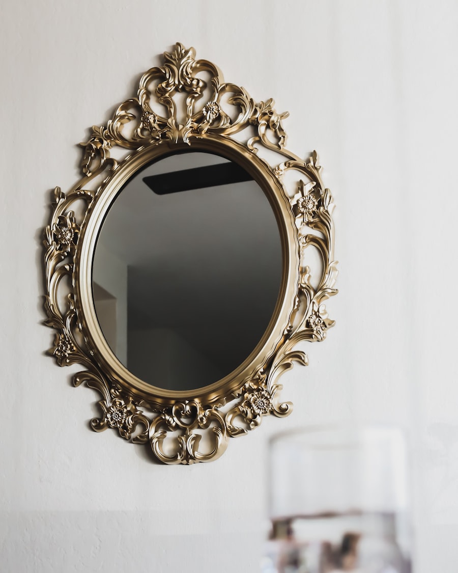 Round Wall Mirror